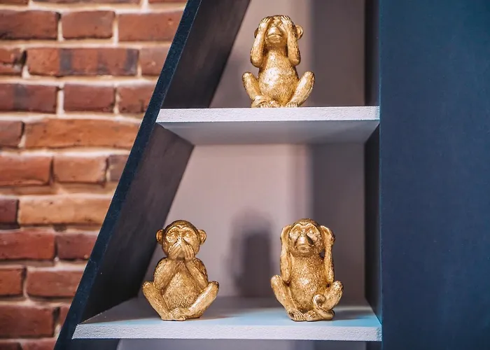 * Le Loft Des Mysteres *