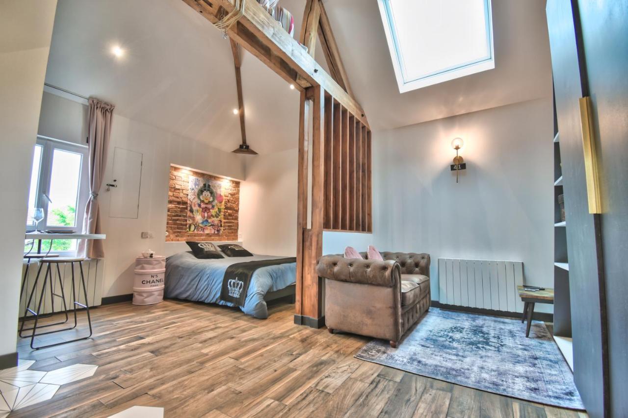 * Le Loft Des Mysteres * *